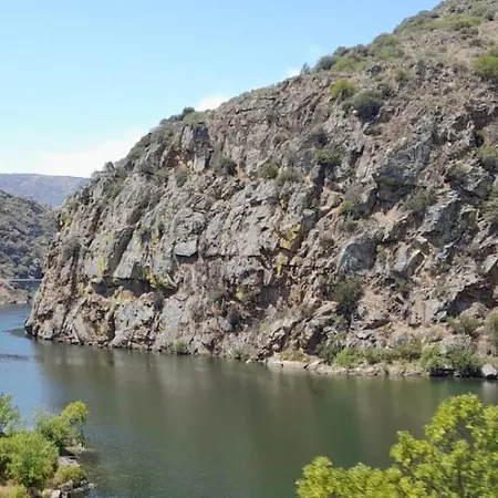 Quinta Alto Da Fraga مزرعة للإقامة *